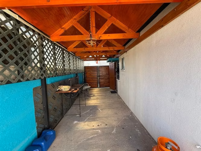 VENDEMOS REMODELADA CASA EN VILLA DOÑA IGNACIA - MAULE NORTE - Imagen 13