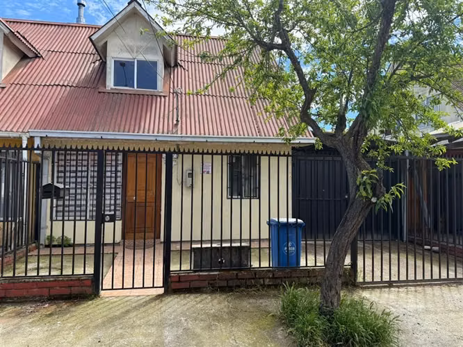 VENDEMOS HERMOSA CASA EN CONDOMINIOS DE LIRCAY TALCA