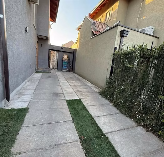 HERMOSA CASA EN VENTA HACIENDA LA ESMERALDA TALCA 4D/3B