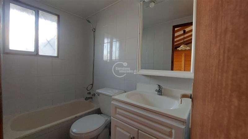 Casa en arriendo de 3 dormitorios en Santo Domingo