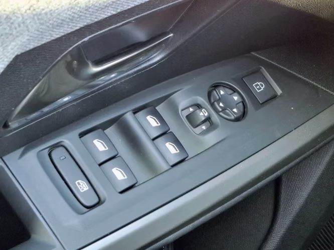 Peugeot New 3008  1.2 PREMIERE MHEV 4X2 136 EDCT AT 5P 2025