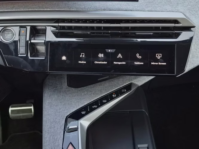 Peugeot New 3008  1.2 PREMIERE MHEV 4X2 136 EDCT AT 5P 2025
