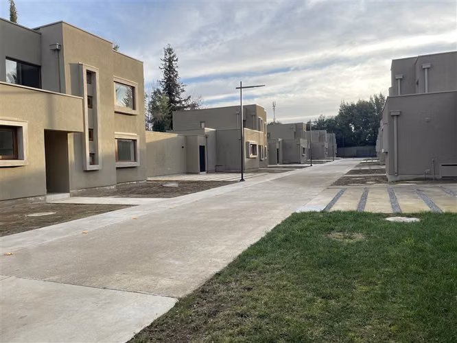 Casa en venta de 4 dorm sector oriente - Imagen 3