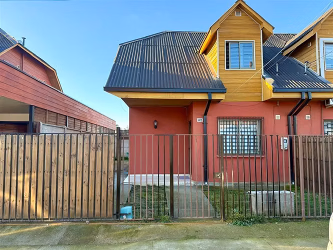 VENDEMOS HERMOSA CASA EN VILLA BICENTENARIO DE TALCA