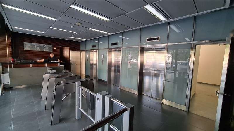 Oficina Arriendo Providencia 150m2 PLibre 1P 1SR + 2Est 1Bd