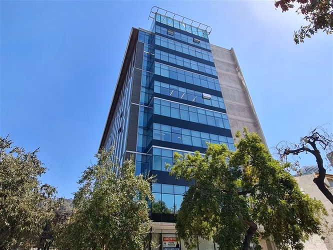 Oficina Arriendo Providencia 150m2 PLibre 1P 1SR 2Est 1Bd
