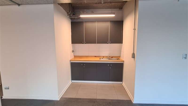 Oficina Arriendo Providencia 150m2 PLibre 1P 1SR + 2Est 1Bd