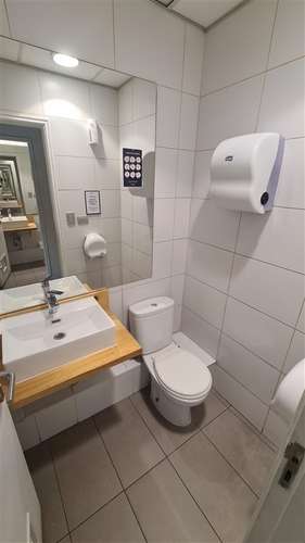 Oficina Arriendo Providencia 150m2 PLibre 1P 1SR + 2Est 1Bd