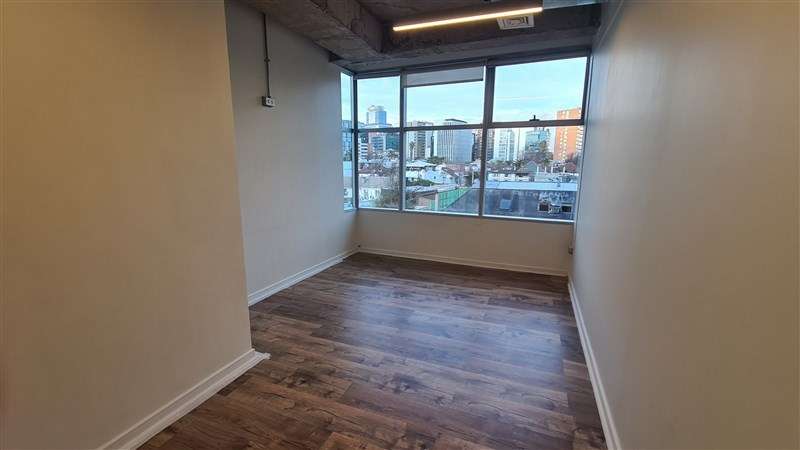 Oficina Arriendo Providencia 150m2 PLibre 1P 1SR + 2Est 1Bd