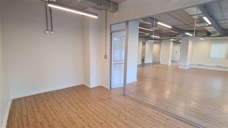 Oficina Arriendo Providencia 150m2 PLibre 1P 1SR + 2Est 1Bd