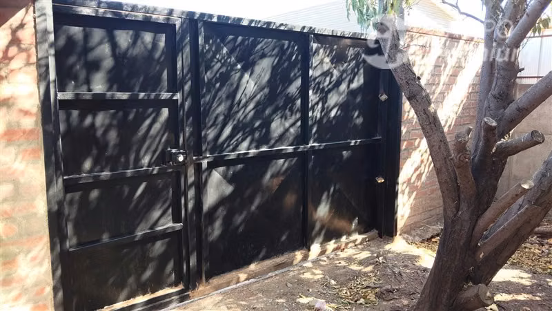 Casa esquina en venta 2 Dormitorios 1 Baño en Llaillay