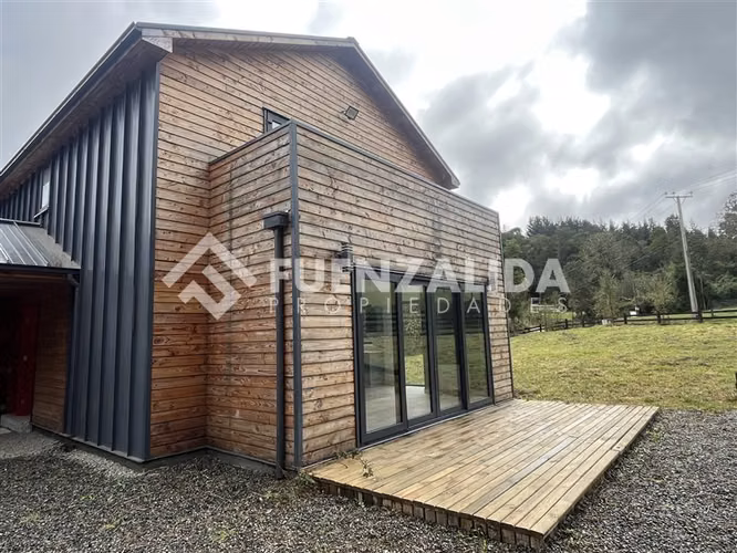 Arrendamos casa nueva en condominio de Nueva Braunau