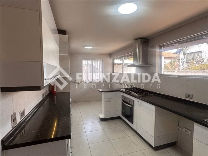 Casa Uso Comercial en arriendo plaza Ossandon en La Reina