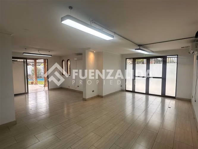 Casa Uso Comercial en arriendo plaza Ossandon en La Reina