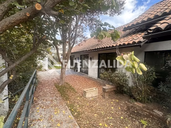 Casa Uso Comercial en arriendo plaza Ossandon en La Reina