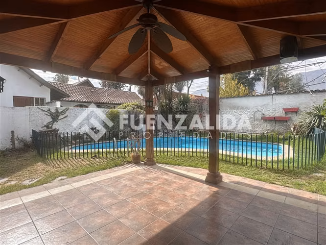 Casa Uso Comercial en arriendo plaza Ossandon en La Reina
