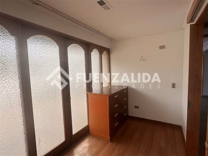 Casa Uso Comercial en arriendo plaza Ossandon en La Reina