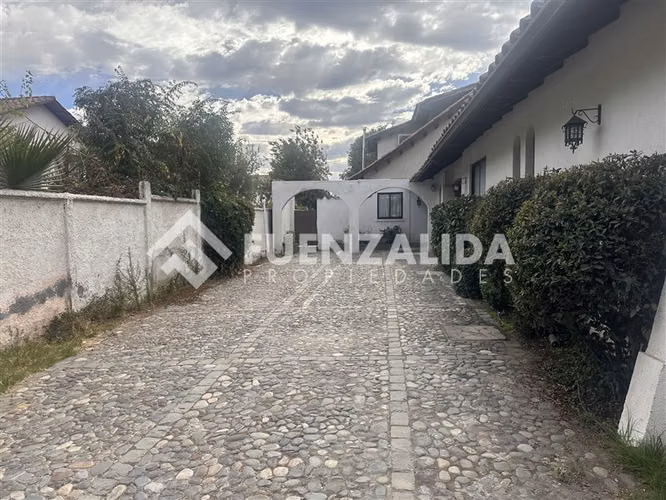 Casa Uso Comercial en arriendo plaza Ossandon en La Reina