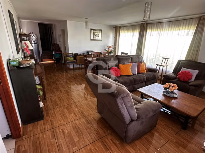 Casa Central Quilpué: Amplia, Cómoda y Bien Conectada