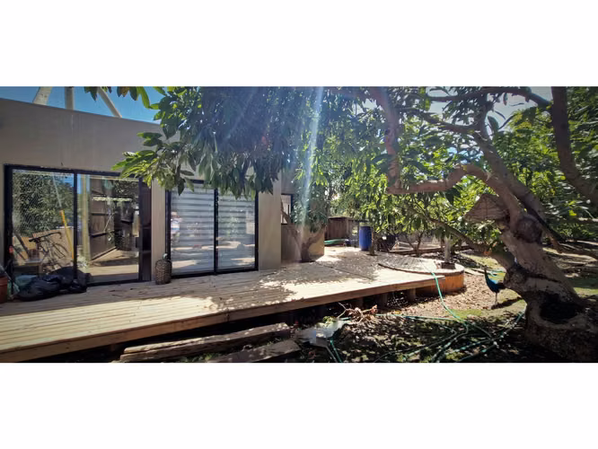 Venta de parcela con casa de 1 dormitorio, en Condominio exclusivo en La Cruz. 5.857 UF.