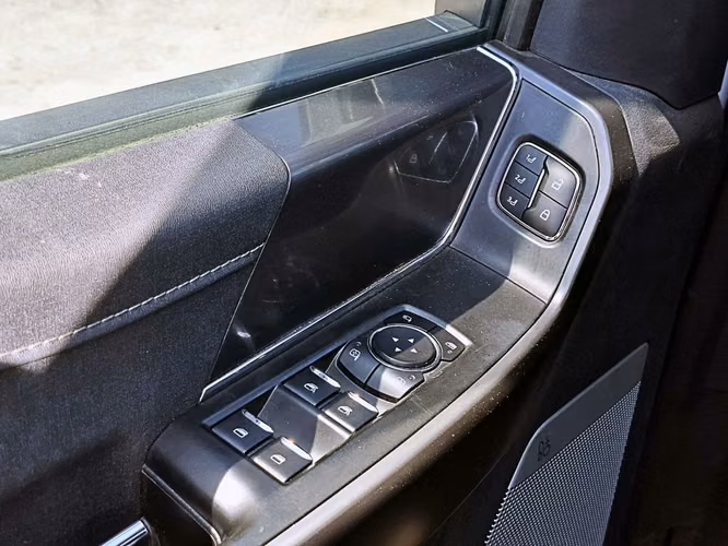 FORD F-150 2025 - Imagen 8