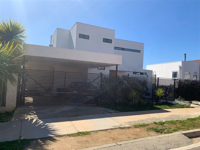 Venta Casa de 6 dormitorios Curauma