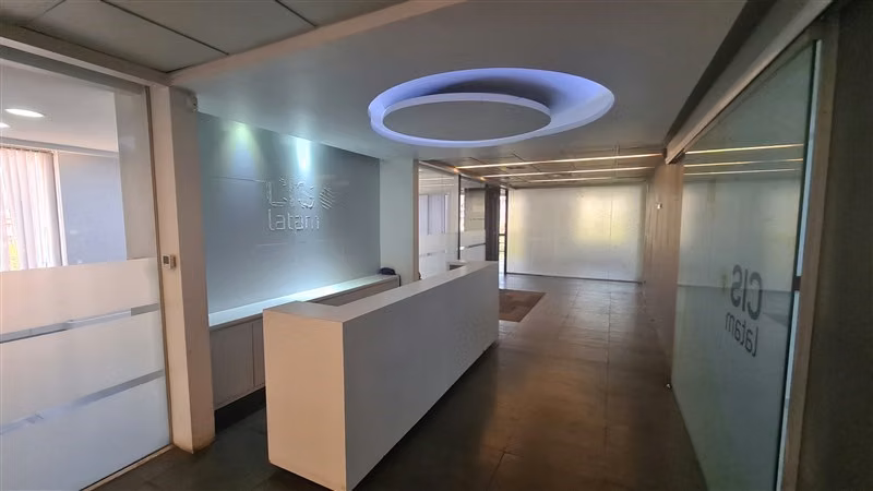 Oficina Arriendo Providencia Metro Leones 220m2 Incl. 4 Est.