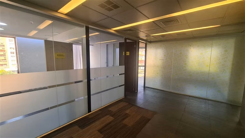 Oficina Arriendo Providencia Metro Leones 220m2 Incl. 4 Est.