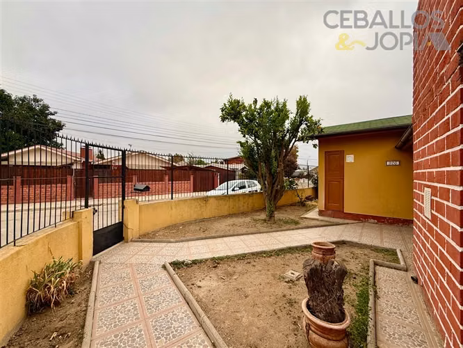 Casa en venta de 3 dorm. en Villa Alemana