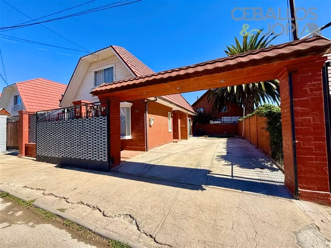 Casa en venta de 3 dorm. en Villa Alemana