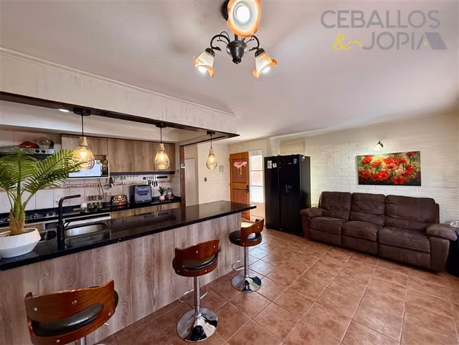 Casa en venta de 3 dorm. en Villa Alemana