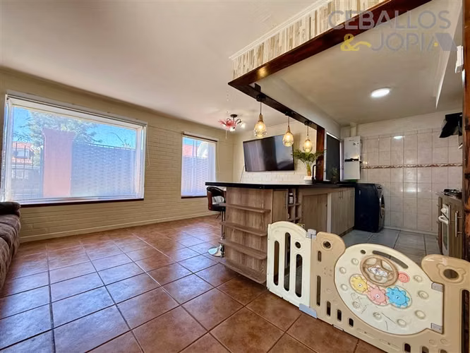 Casa en venta de 3 dorm. en Villa Alemana