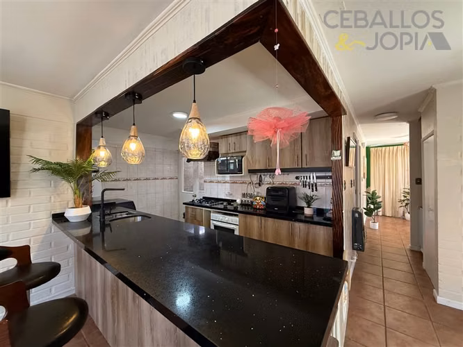 Casa en venta de 3 dorm. en Villa Alemana