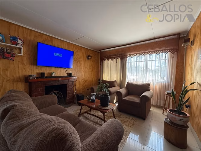 Casa en venta de 3 dorm. en Villa Alemana