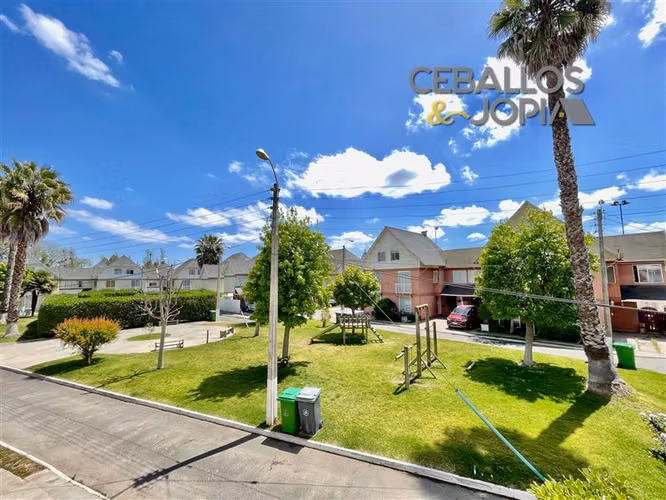 Casa en venta de 5 dorm. en Villa Alemana