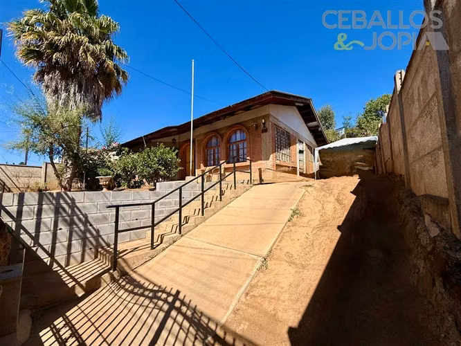 Casa en venta de 4 dorm. en Villa Alemana