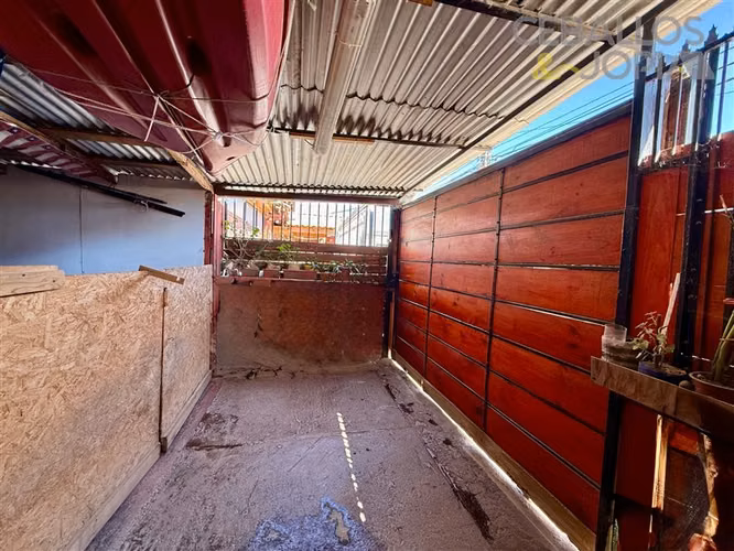 Casa en venta de 3 dorm. en Belloto sur
