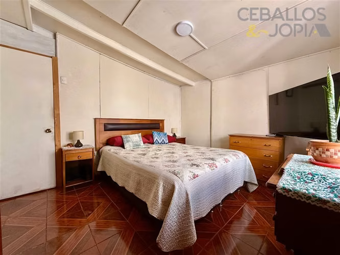 Casa en venta de 3 dorm. en Belloto sur