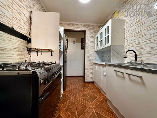 Casa en venta de 3 dorm. en Belloto sur