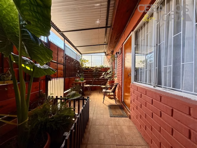 Casa en venta de 3 dorm. en Belloto sur