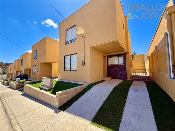 Casa en venta de 3 dorm. en Villa Alemana
