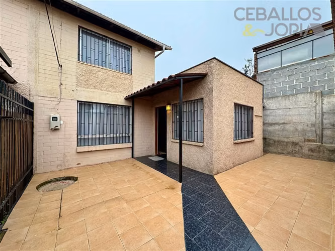 Casa en venta de 3 dorm. en Villa Alemana