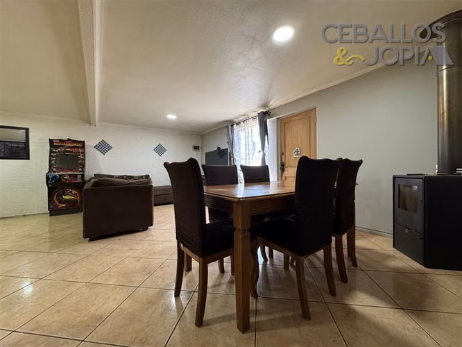 Casa en venta de 5 dorm. en Quilpué