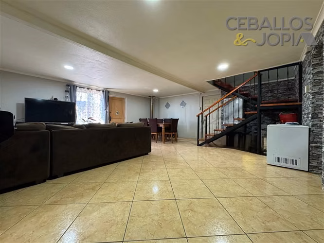 Casa en venta de 5 dorm. en Quilpué
