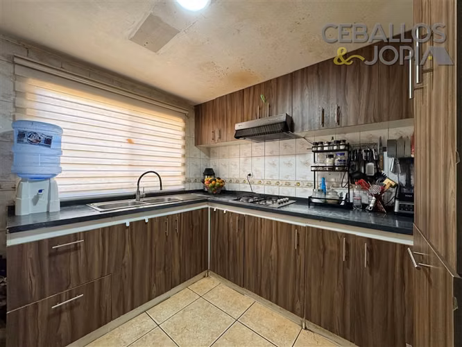 Casa en venta de 5 dorm. en Quilpué