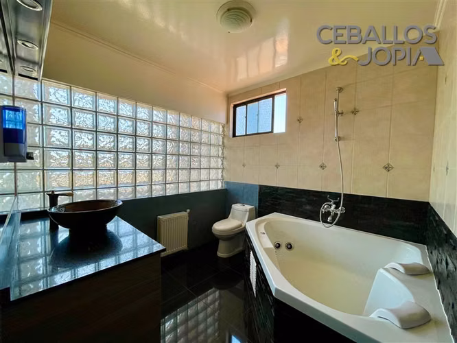 Casa en venta de 6 dorm. en Villa Alemana - Imagen 9