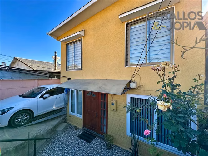 Casa en venta de 3 dorm. en Villa Alemana