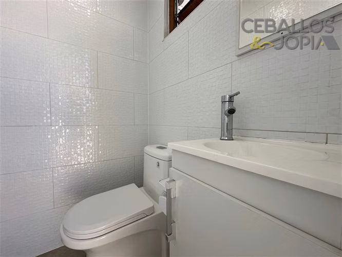 Oficina en arriendo en Villa Alemana