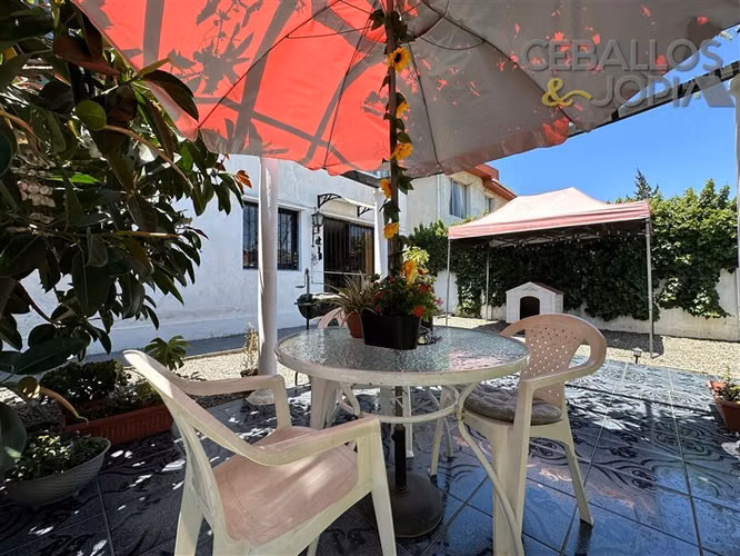 Casa en venta de 6 dorm. en Villa Alemana