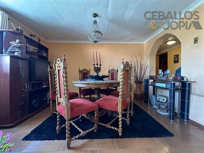 Casa en venta de 6 dorm. en Villa Alemana